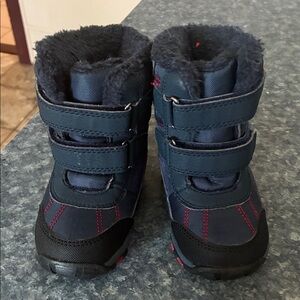 Joe Fresh Toddlers Winter Snow Boots in Navy Blue and Red